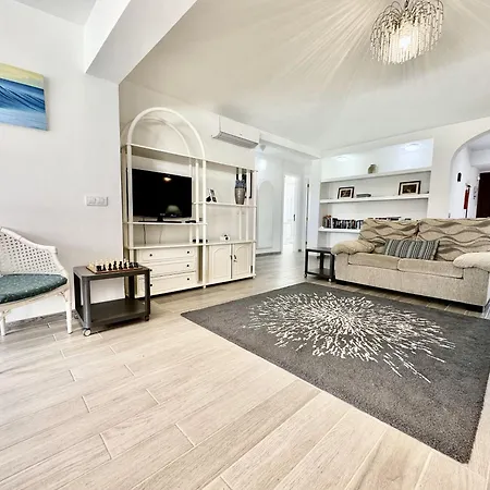 Poolside Villa, Golf Del Sur * San Miguel de Abona